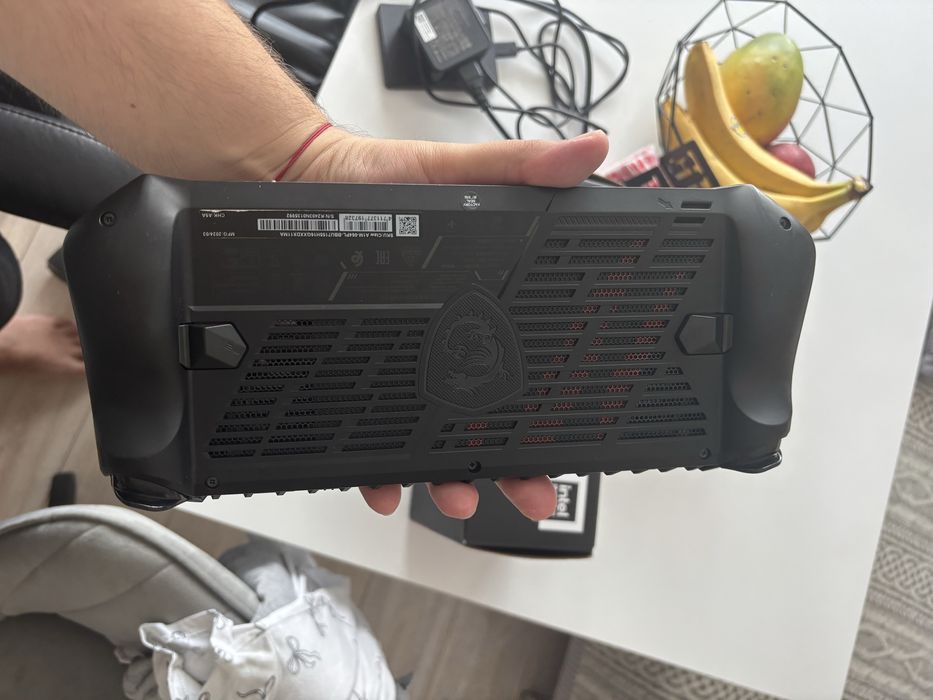 Конзола msi claw 7