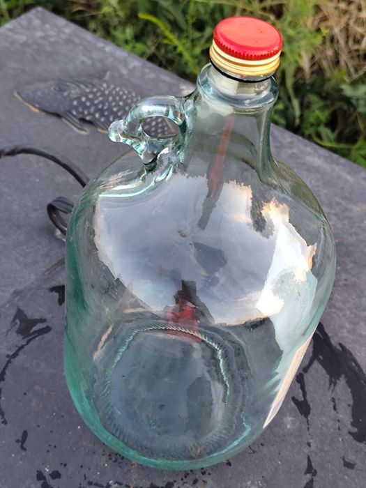 Продам бутылки стеклянные