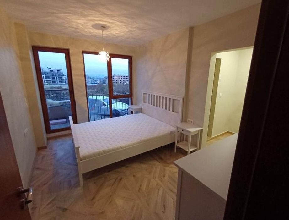 Дава се под наем Тристаен апартамент в София, Витоша - 100 кв.м за 799 € - Снимка #2