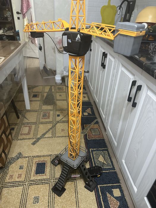 Игрушка кран