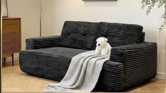 Бескаркасный диван.