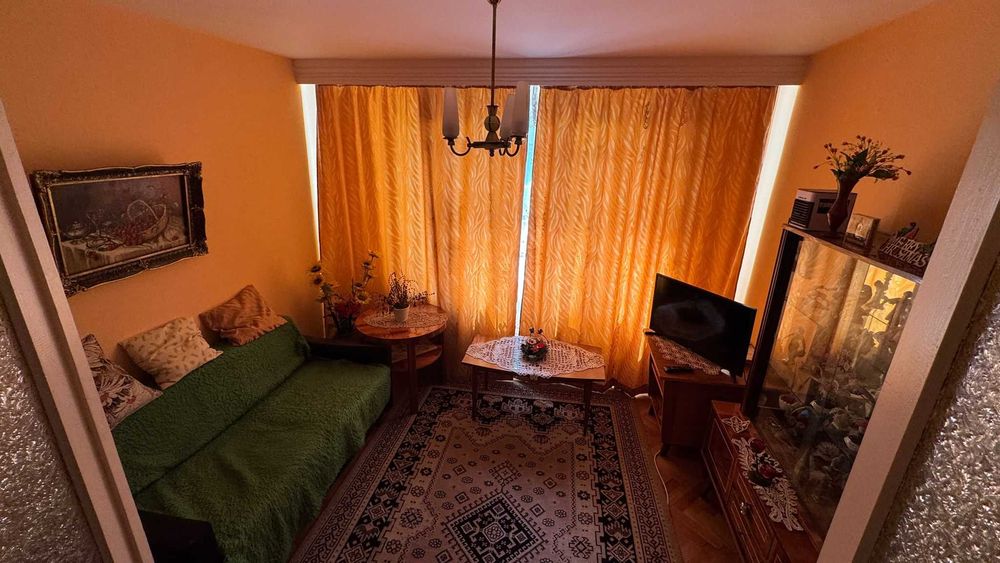 Apartament 3 camere + boxă CU CF!!! etaj 2/4, zona 1 Decembrie 1918, Piatra-Neamț