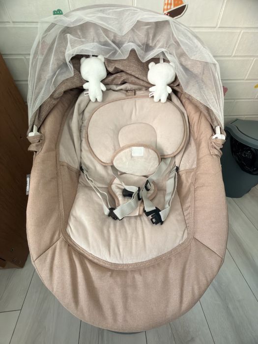 Електрическа люлка Chipolino Nest, цвят макадамия