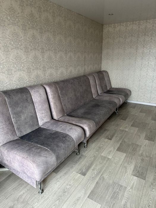Продам диван с креслами