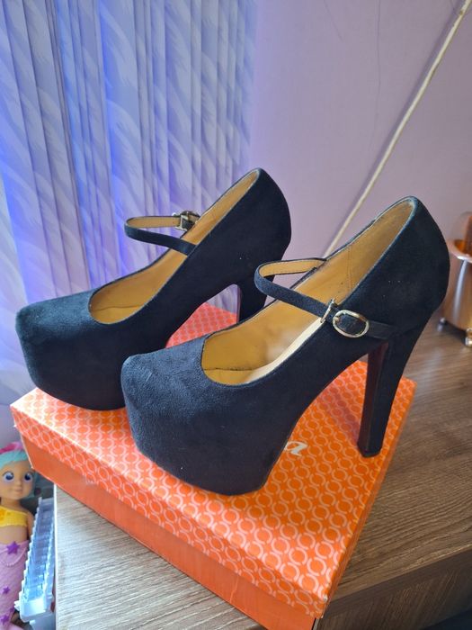 Официални обувки