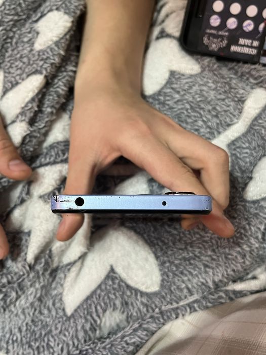 Продам redmi 12.