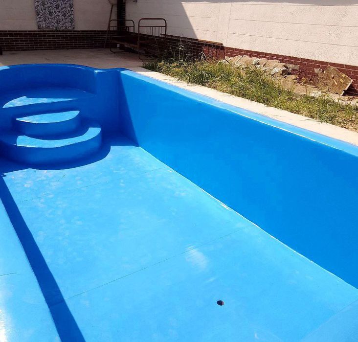 Бассейн натяжнка стен ПВХ пленкой.