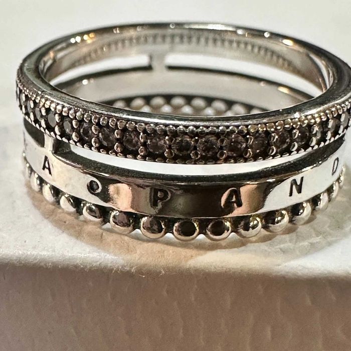 Гривна Пандора|Pandora