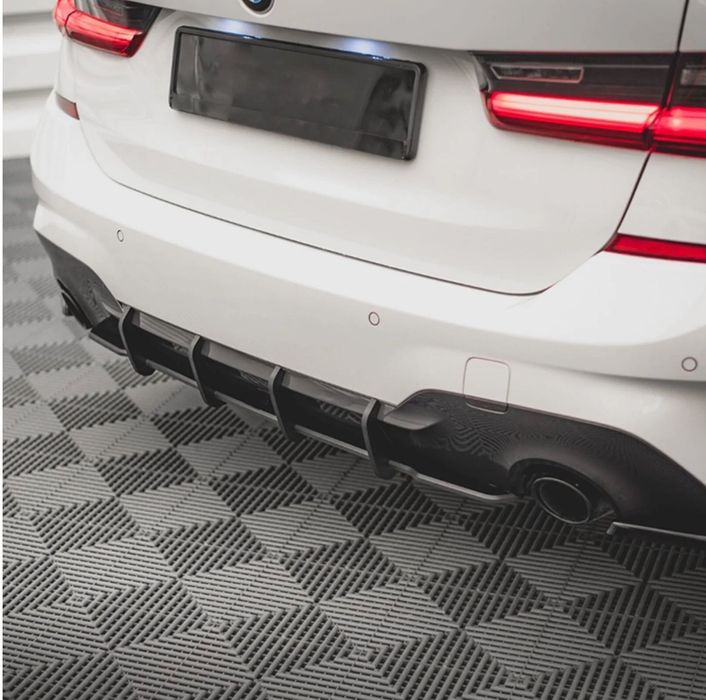Ornamente bara spate compatibile cu BMW Seria 3 G20(2019-2023) negru lucios