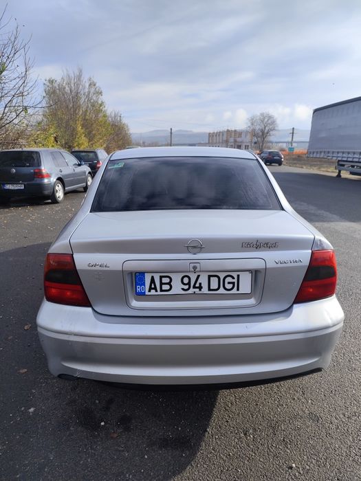 Opel Vectra B 1.6 - 8 valve an 2001