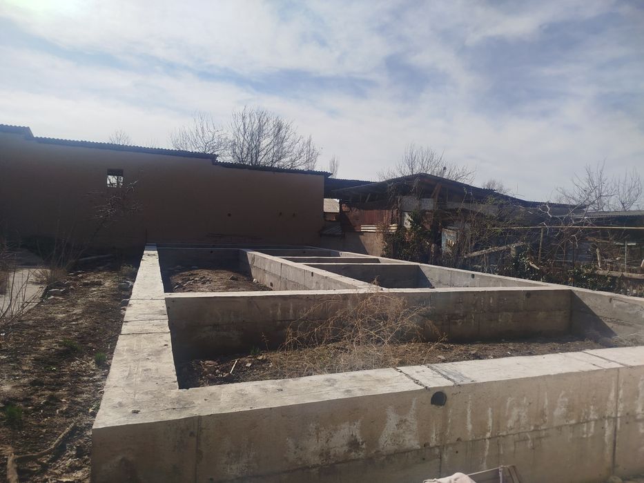 Sotiladi — Tayyor kotej