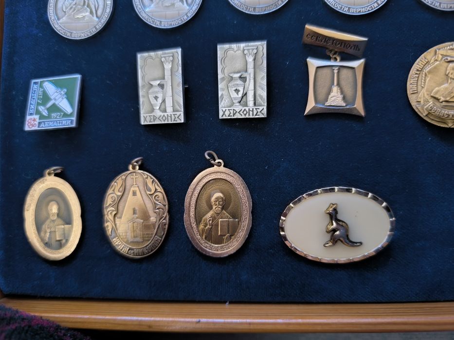 Винтидж лот значки ссср олимпиада 1980 година 4  стари писалки хемус