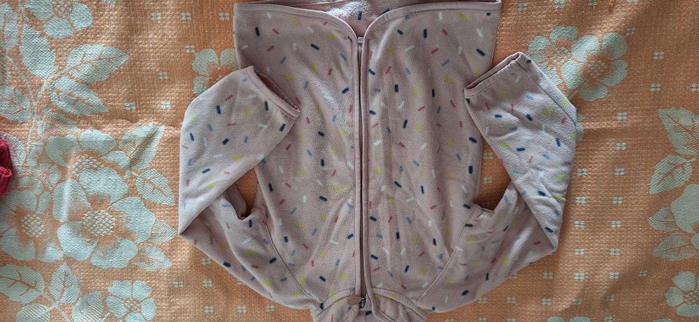 Продам кофточки на осень до 5 лет