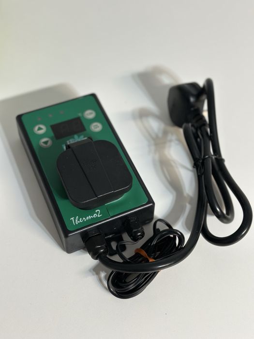 Termostat Digital BioGarden Thermo 2 Pentru Control Temperatura Sere Solarii Verde La cutie Nou Sonda Temperatura