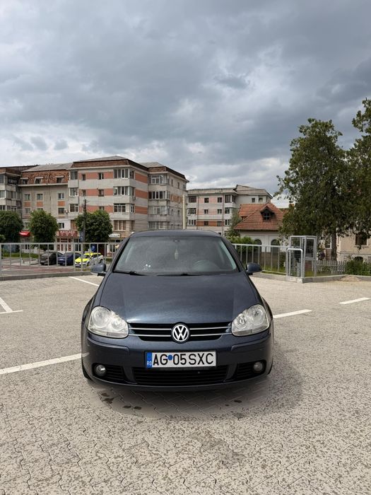 Volkswagen Golf 5 1.6 Benzină – 2008 –