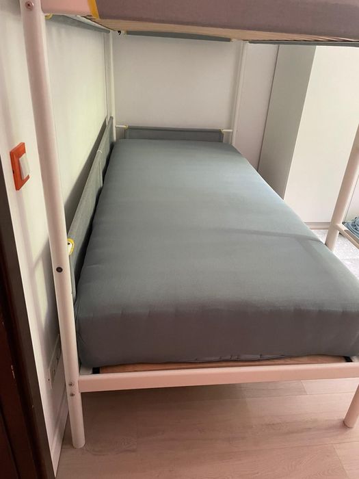 Pat etajat Ikea cu 2 saltele 2mx0,9m