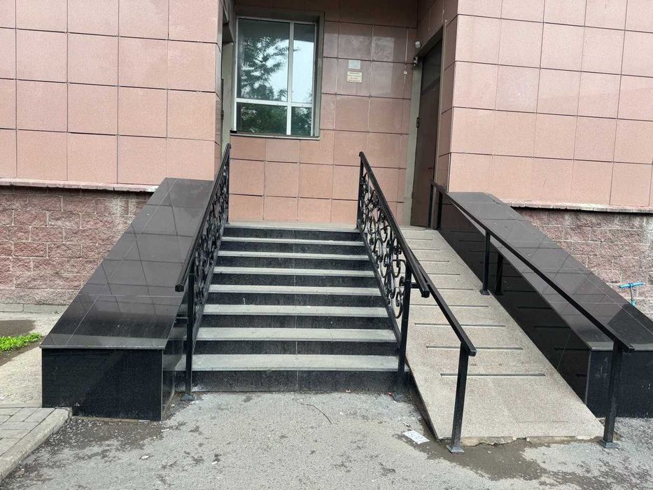 Ремонт лестниц и облицовка гранитом