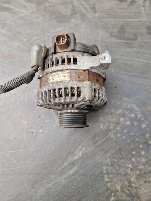 Alternator Toyota Auris 2011 1.4 Diesel