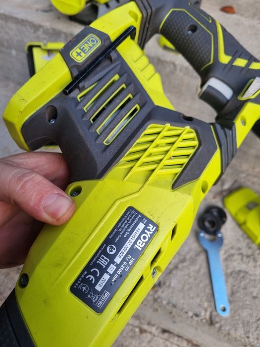 Set 4 scule Ryobi