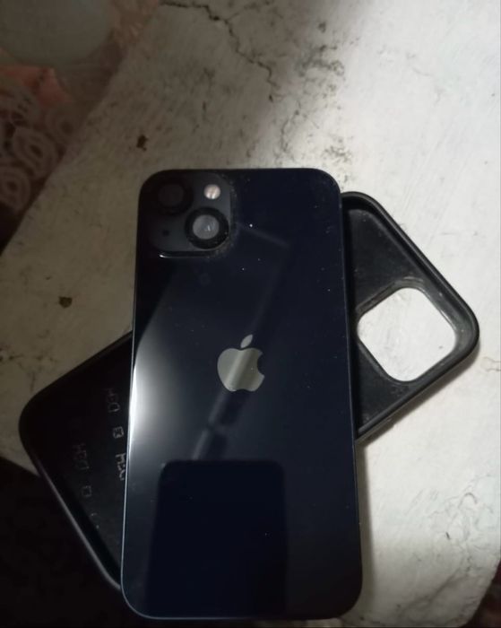 Продам айфон 13 128