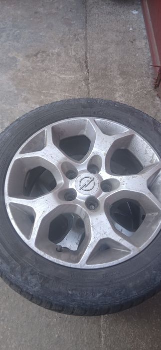 Genti de opel cu amvelope