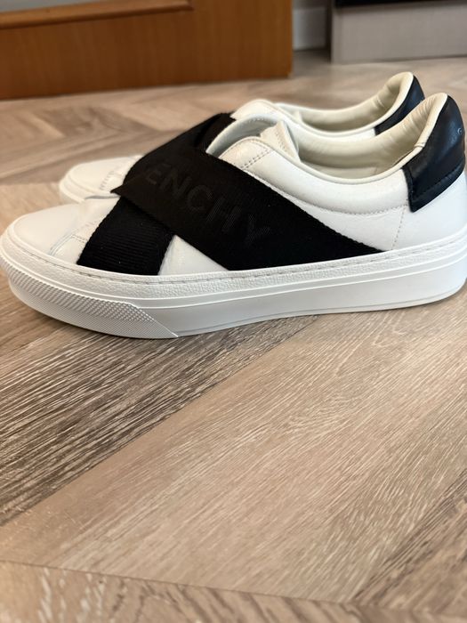 Givenchy City Sport Sneakers