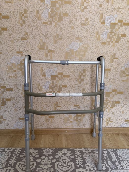 ходунок новый не исп.