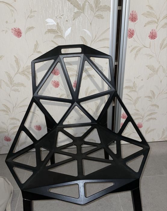 Vand 4 scaune de firma "Chair-One"