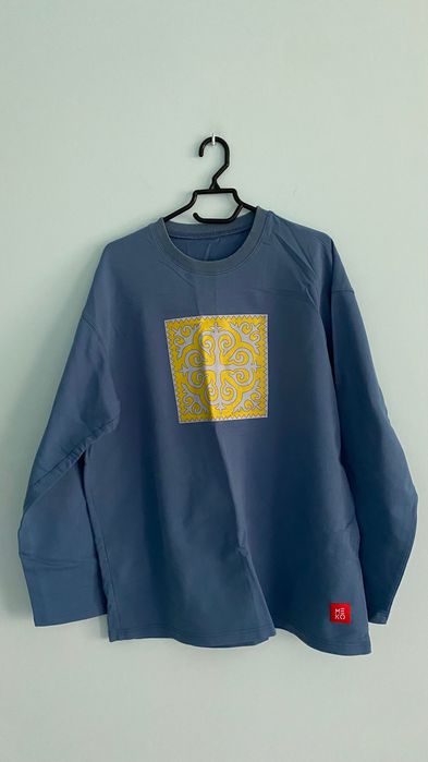 Продам свитшот мужской