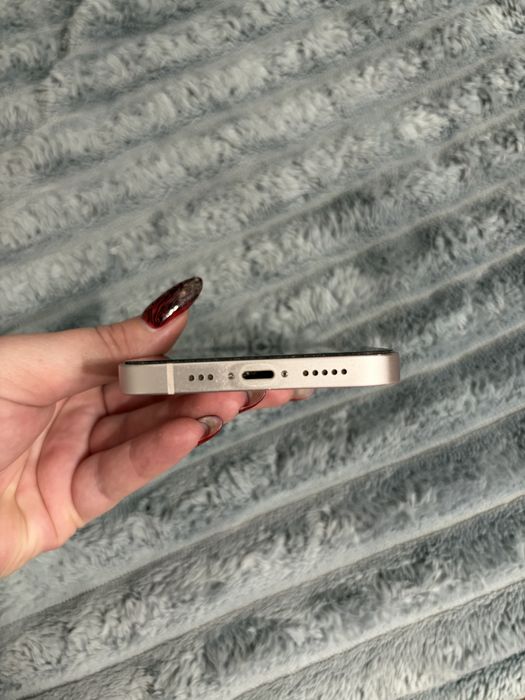 продам iPhone 13 в розовом цвете