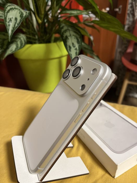 Iphone 17 pro без ремонта