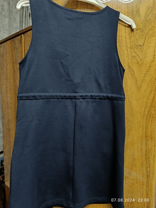 Продам школьный сарафан