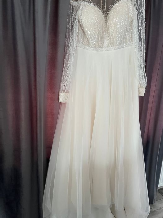 Rochie mireasă albă …………