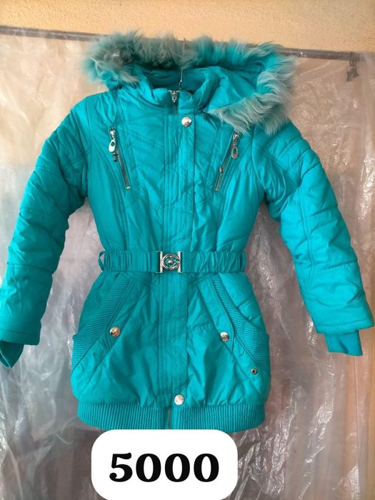Продам куртки зима на девочку