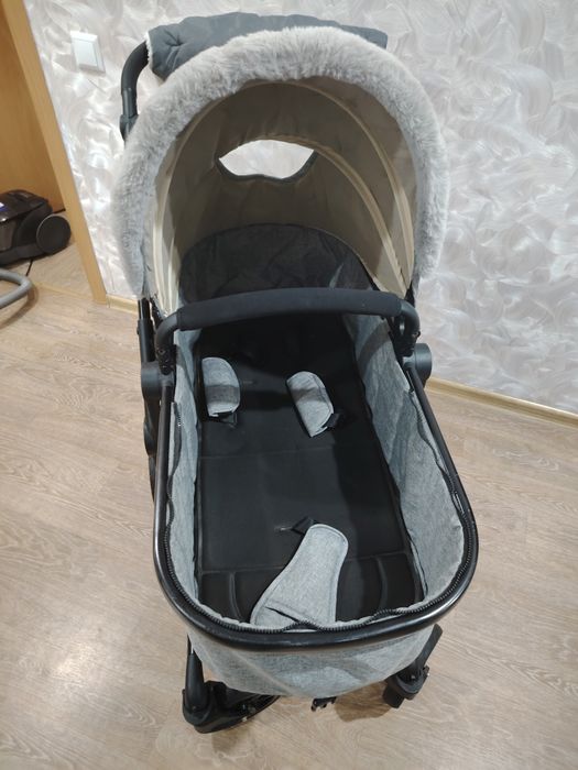 Продам коляску 2 в 1 б/у