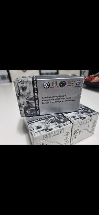 Vand becuri xenon philips si osram  d1s