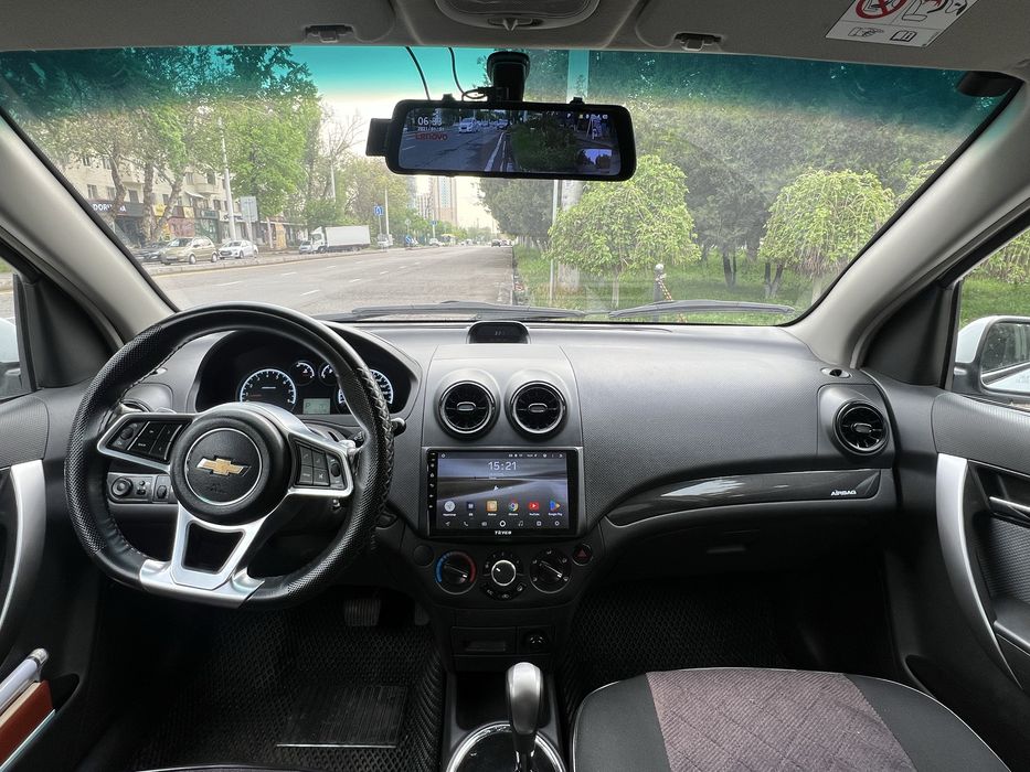 Nexia 3 avtomat karobka 2019 yili kraskasi TOZA probegi 76000 xalol!