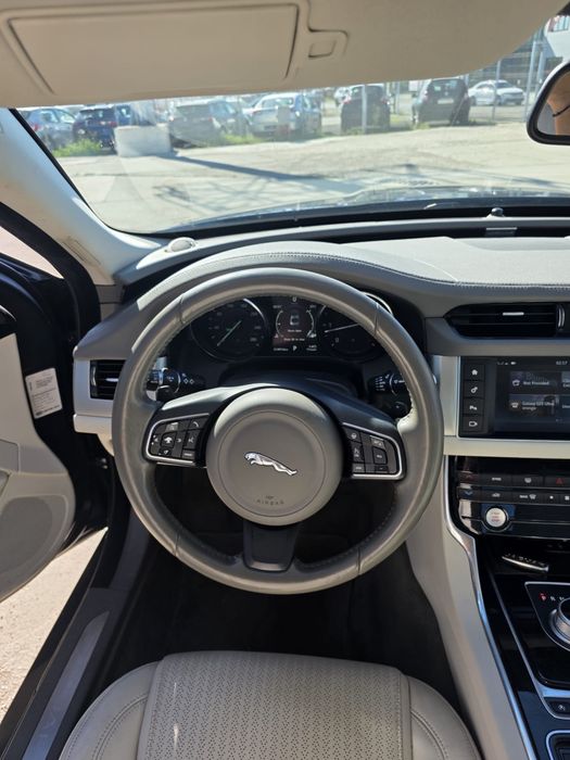 Jaguar XF de vanzare