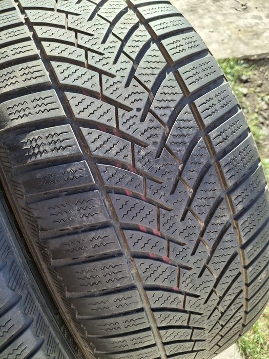2 Anvelope  de iarnă 225 50 r17 Semperit