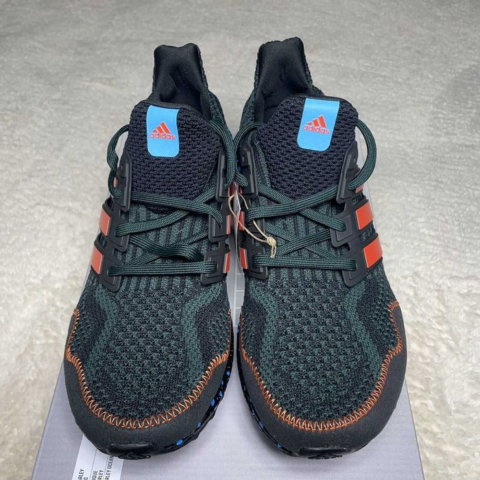 Оригинални спортни обувки  ADIDAS ULTRABOOST 5.0     EU38 2/3