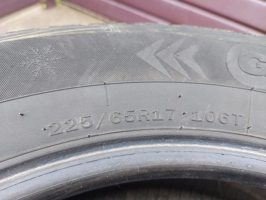 Комплект зимних шин 225*65р17