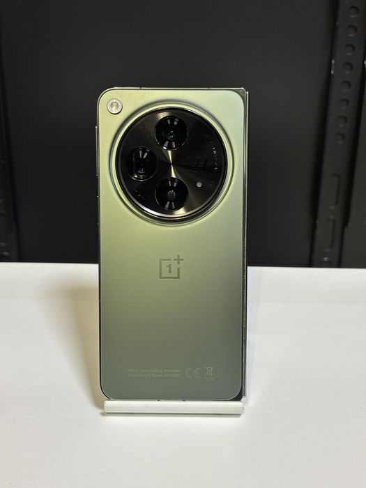 MDM vinde: OnePlus Open, 512GB, Emerald Dusk.