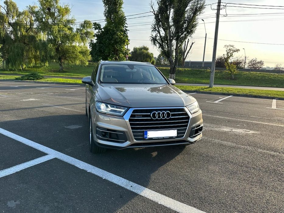 Audi Q7 Stare bună , mașina întreținută , istoric complet