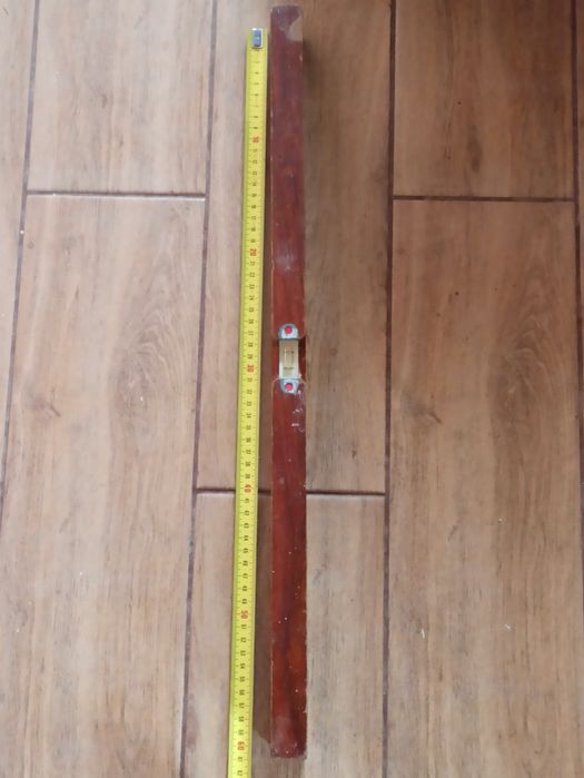 Нивелири дървени