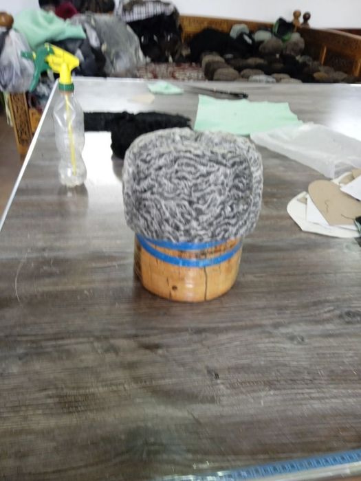 Нурота каракулчаси табий тоза қарақулча терисидан тикилган ҳархел