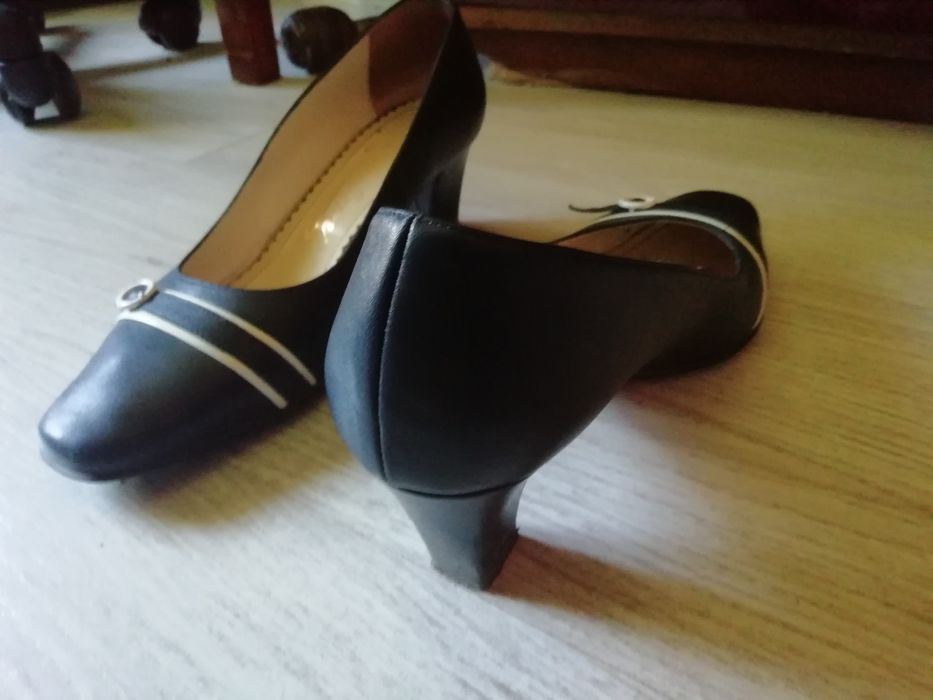 Pantofi piele, mai multe perechi