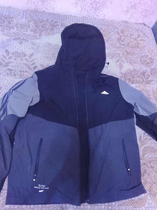 Продам спортивный костюм  адидас