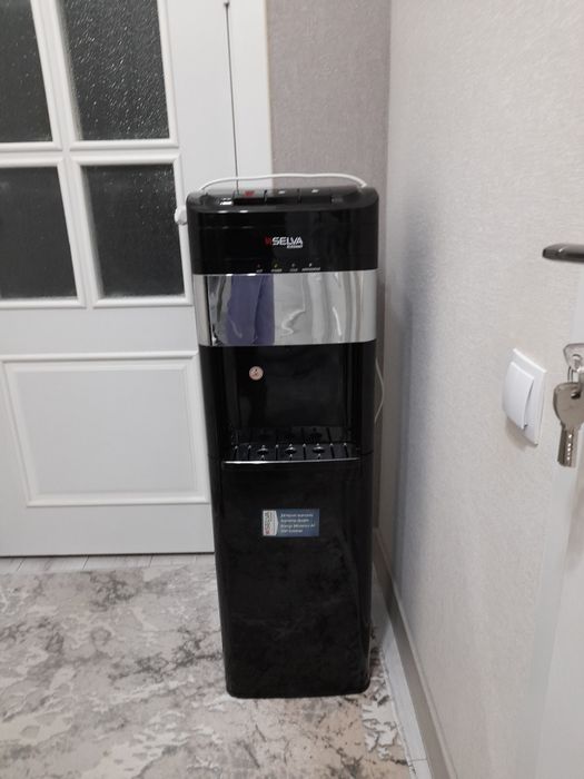 Кулер для питьевой воды