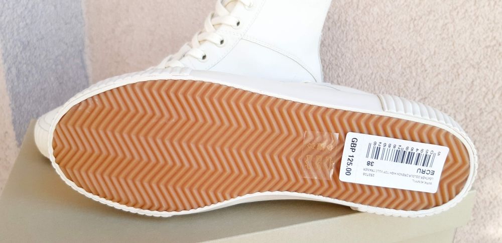 Ted Baker нови, оригинални кецове