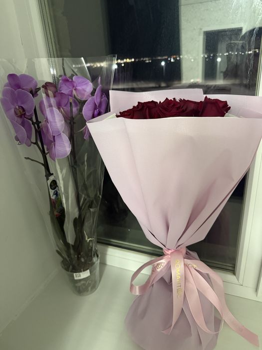 Цветы свежие живая и искуст